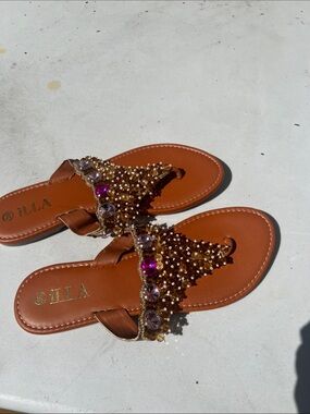 Fashionable summer wear sandals